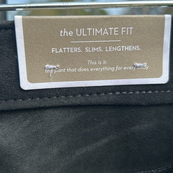 New Chico’s ultimate fit pants w/ pockets - Picture 14 of 16